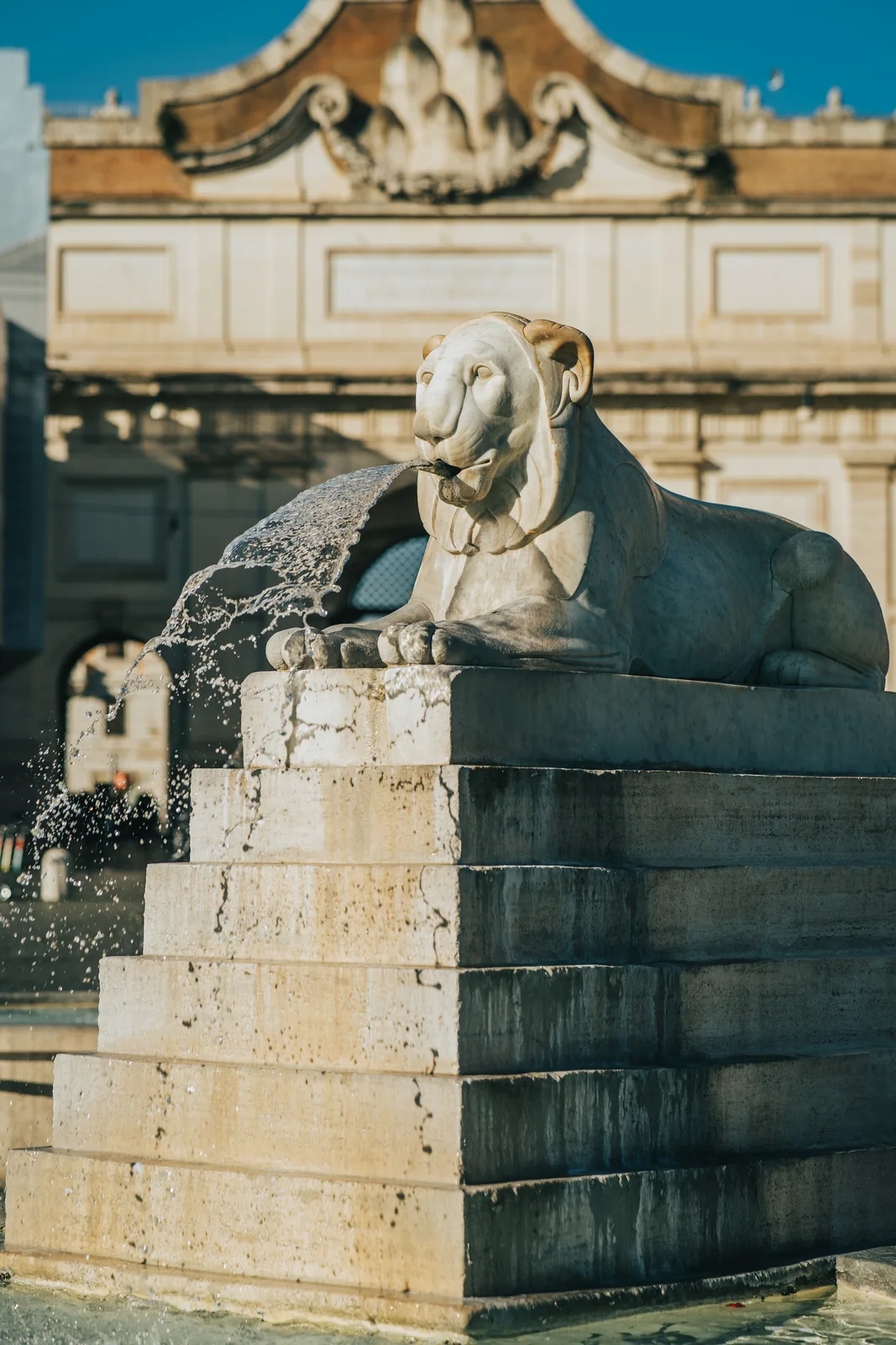 Imperial Peace and the French side of Rome — Fonte do leão, Piazza del Popolo