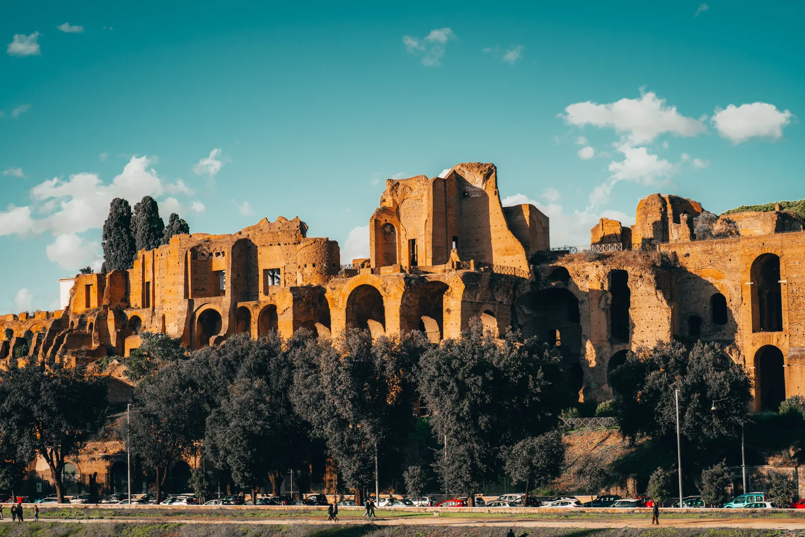 Testaccio and the origin of Rome — Vista do Palatino a partir do Circo Máximo
