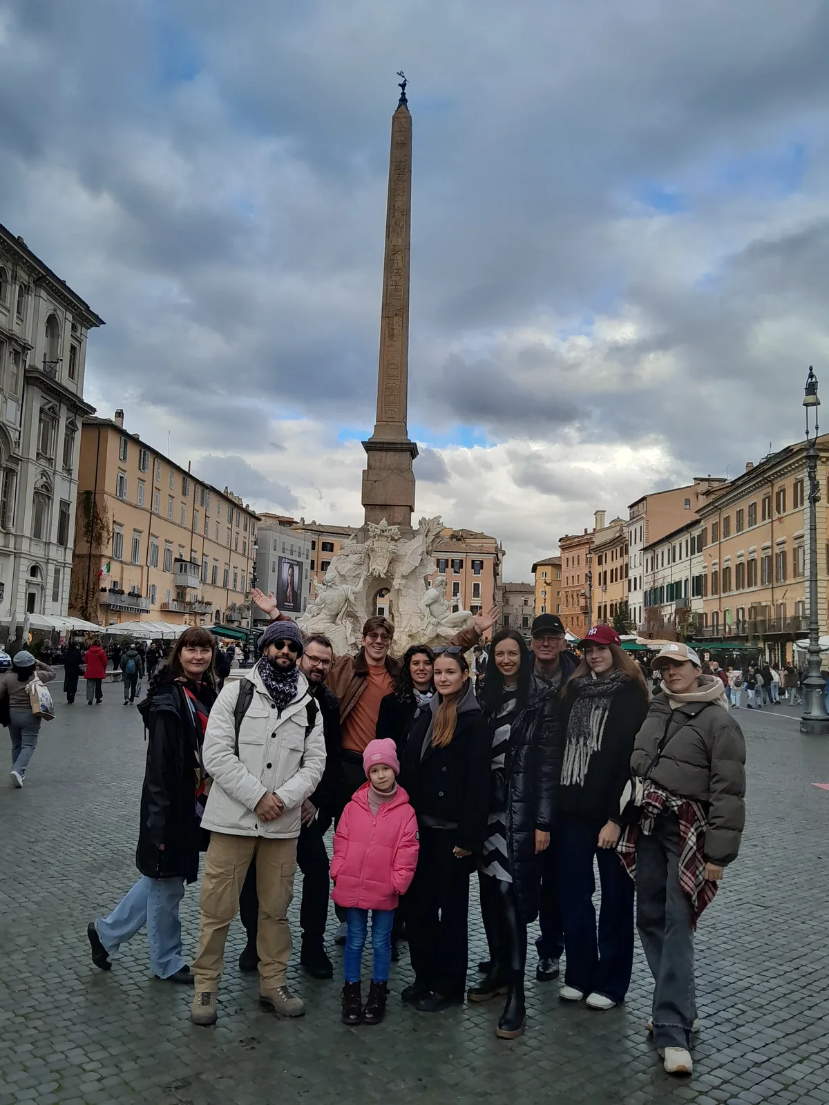 Fountains, illusions and the house of the Gods — grupo no passeio