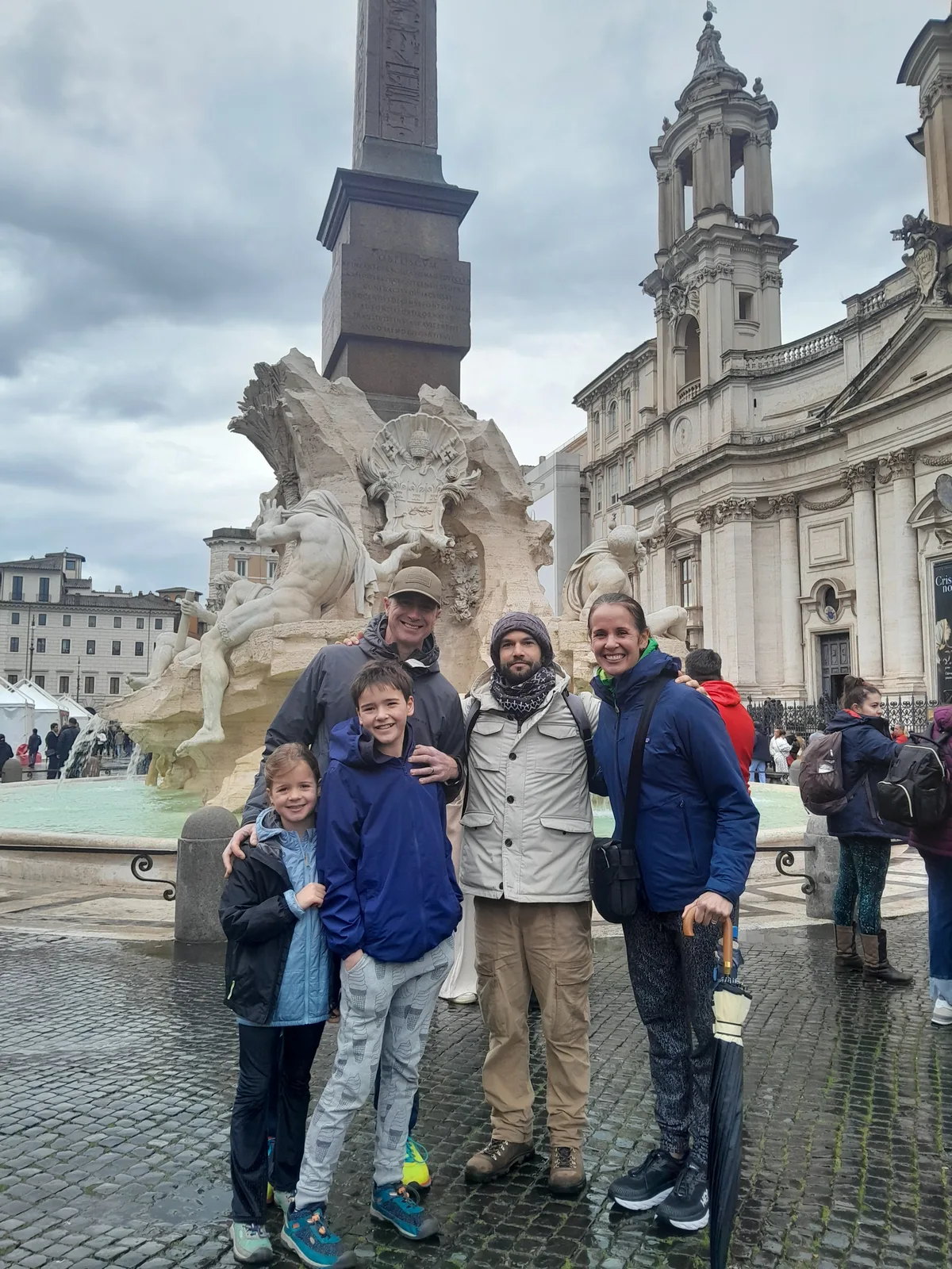 Fountains, illusions and the house of the Gods — grupo no passeio